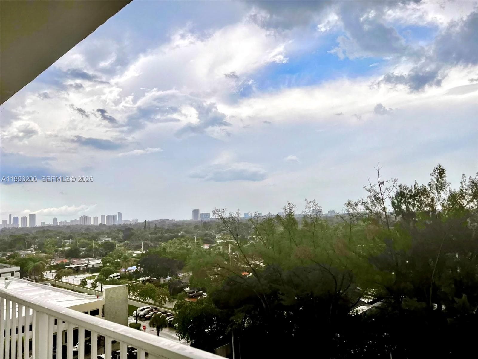 1300 NE Miami Gardens Dr # 1001E, Miami, FL 33179