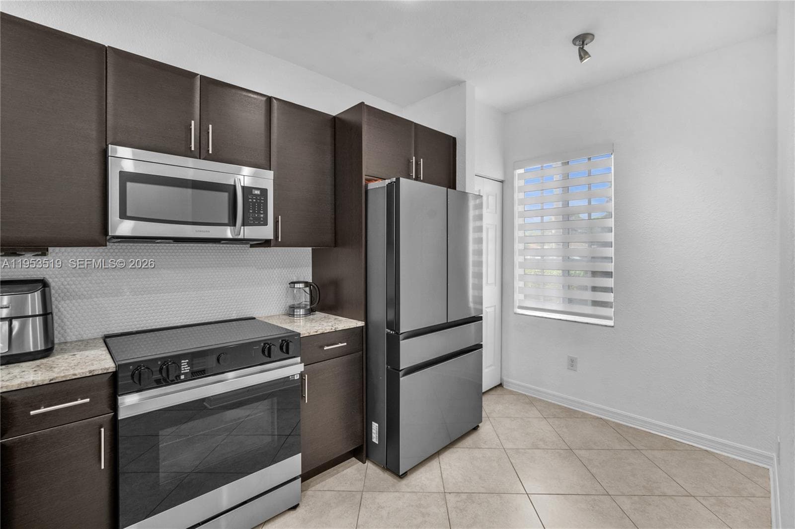 121 NW 2nd Ave # 4, Hallandale Beach, FL 33009 — zdjęcie 4