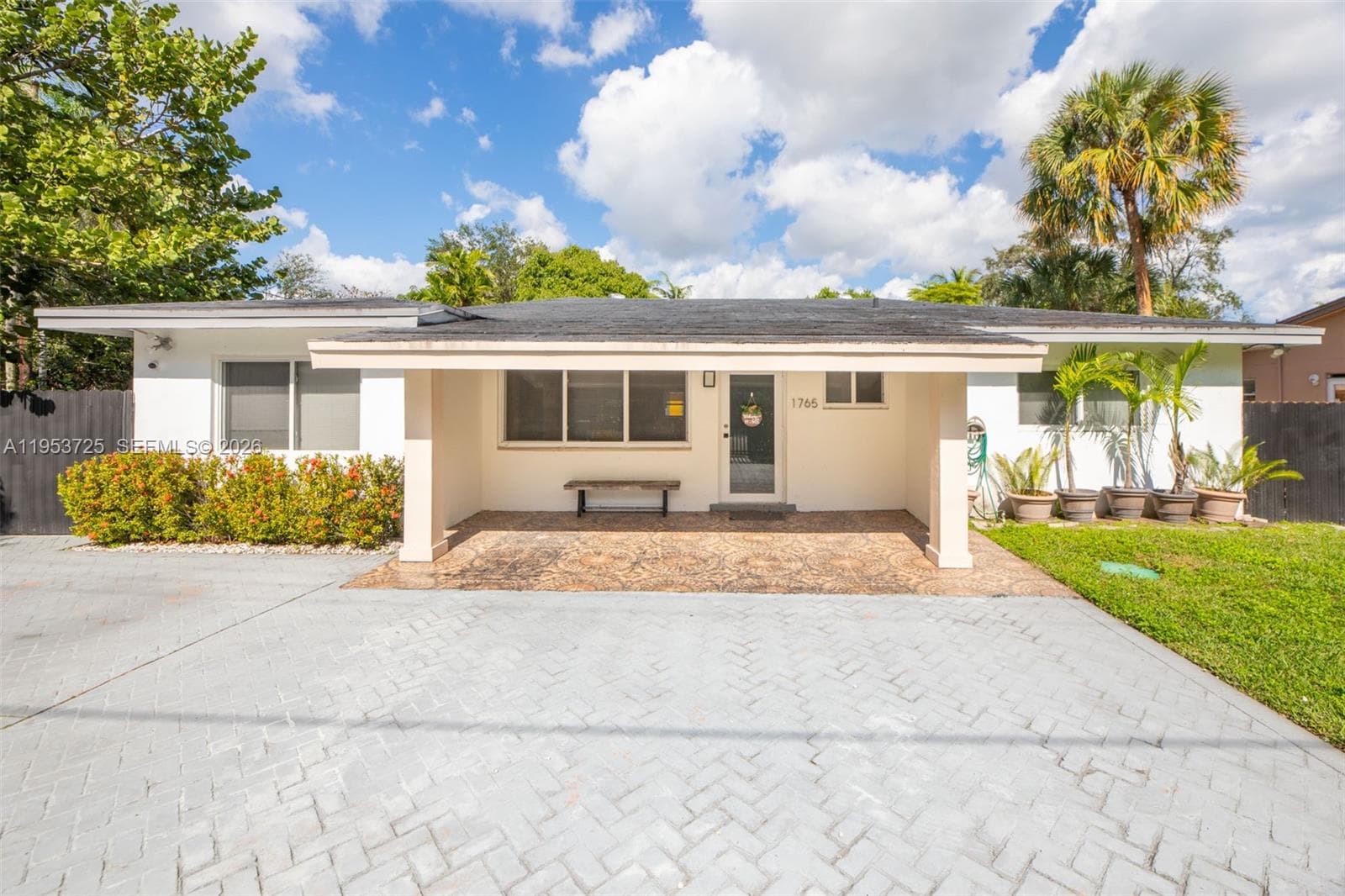 1765 NE 145th St, Miami, FL 33181 — zdjęcie 3