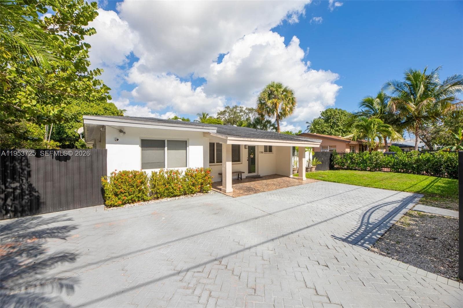 1765 NE 145th St, Miami, FL 33181 — zdjęcie 5