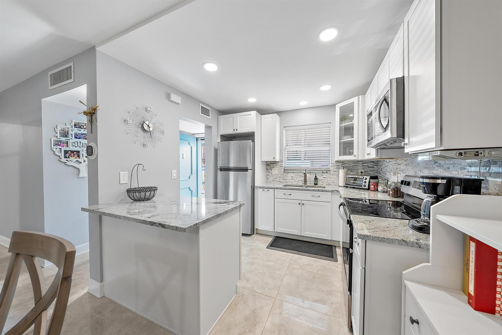 725 Lori Drive # 111, Palm Springs, FL 33461 — zdjęcie 5