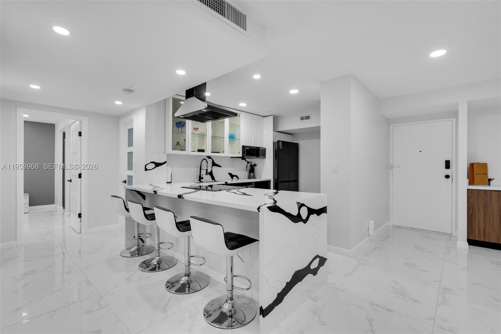 3800 Hillcrest Dr # 203, Hollywood, FL 33021 — zdjęcie 2