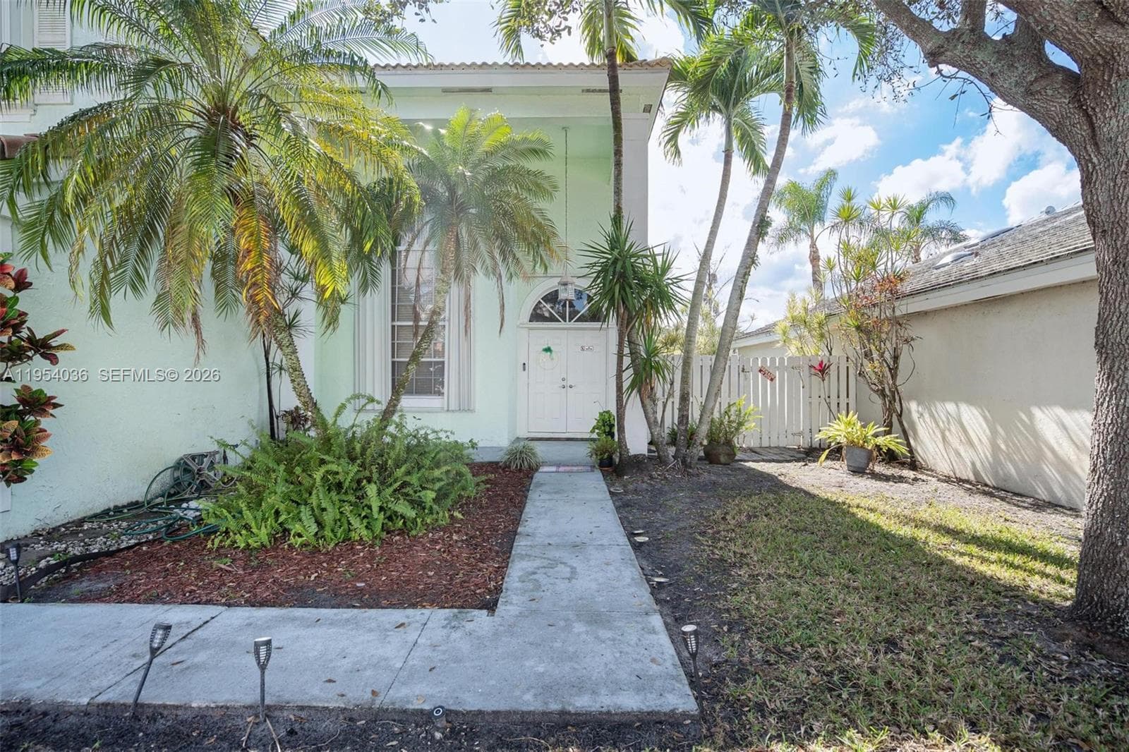 13930 Oak Ridge Dr, Davie, FL 33325 — zdjęcie 4