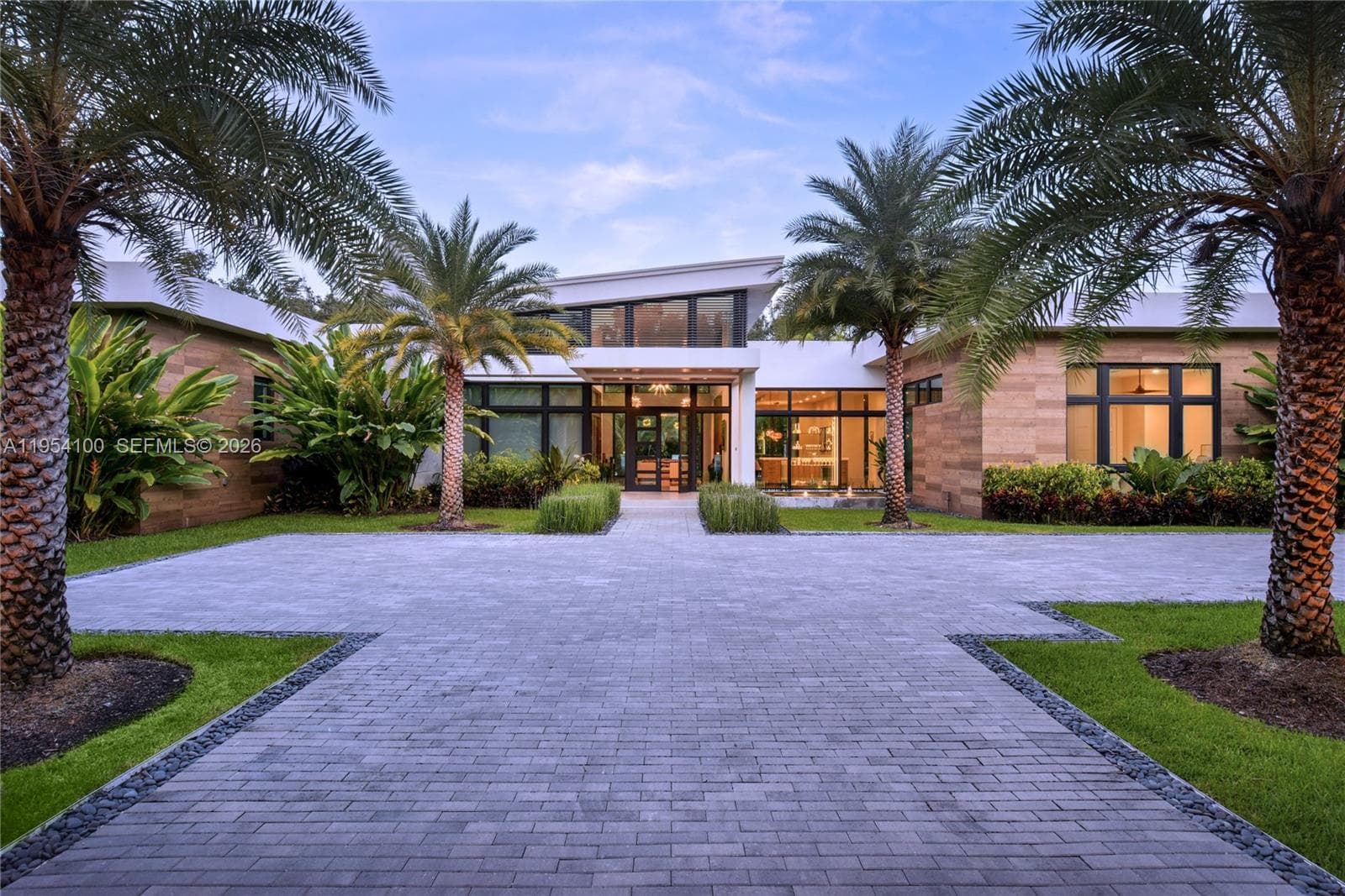 11050 SW 69th Ave, Pinecrest, FL 33156
