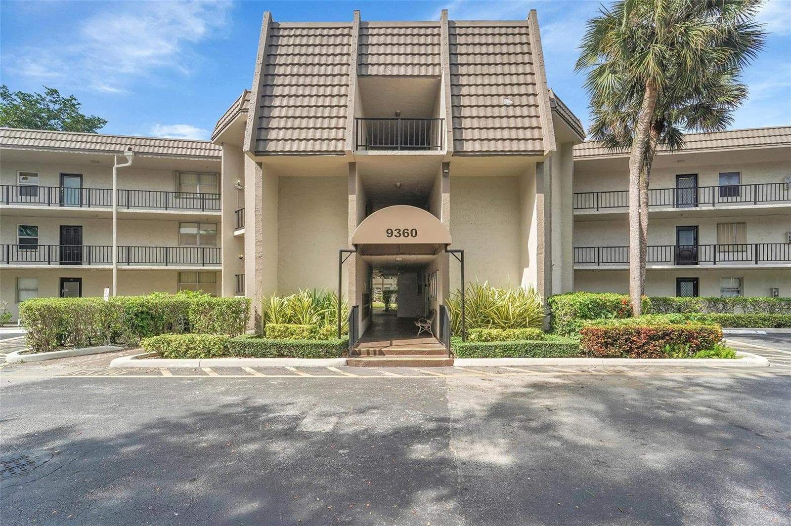9360 Lime Bay Boulevard # 207, Tamarac, FL 33321 — zdjęcie 2