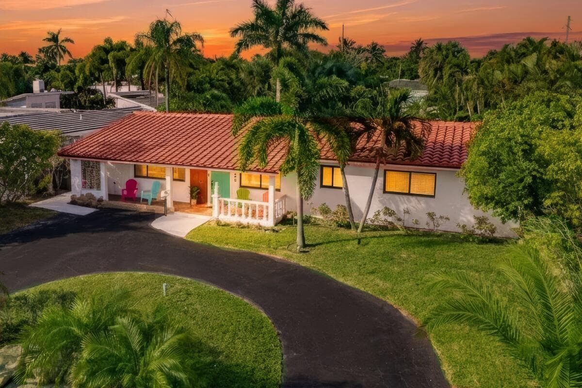 245 N Tradewinds Avenue, Lauderdale By The Sea, FL 33308 — zdjęcie 2
