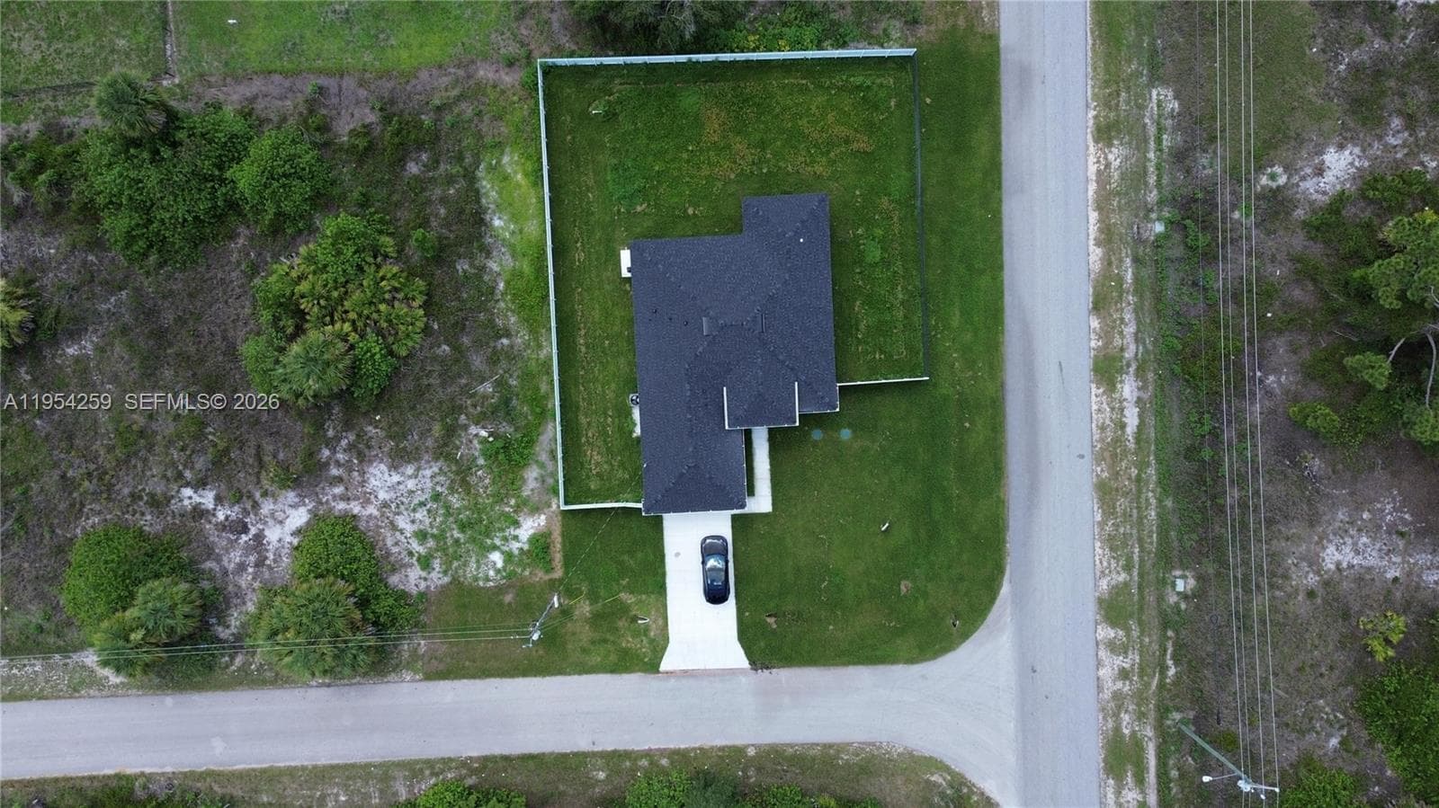 1111 GUNBY AVE S, Lehigh Acres, FL 33974 — zdjęcie 2