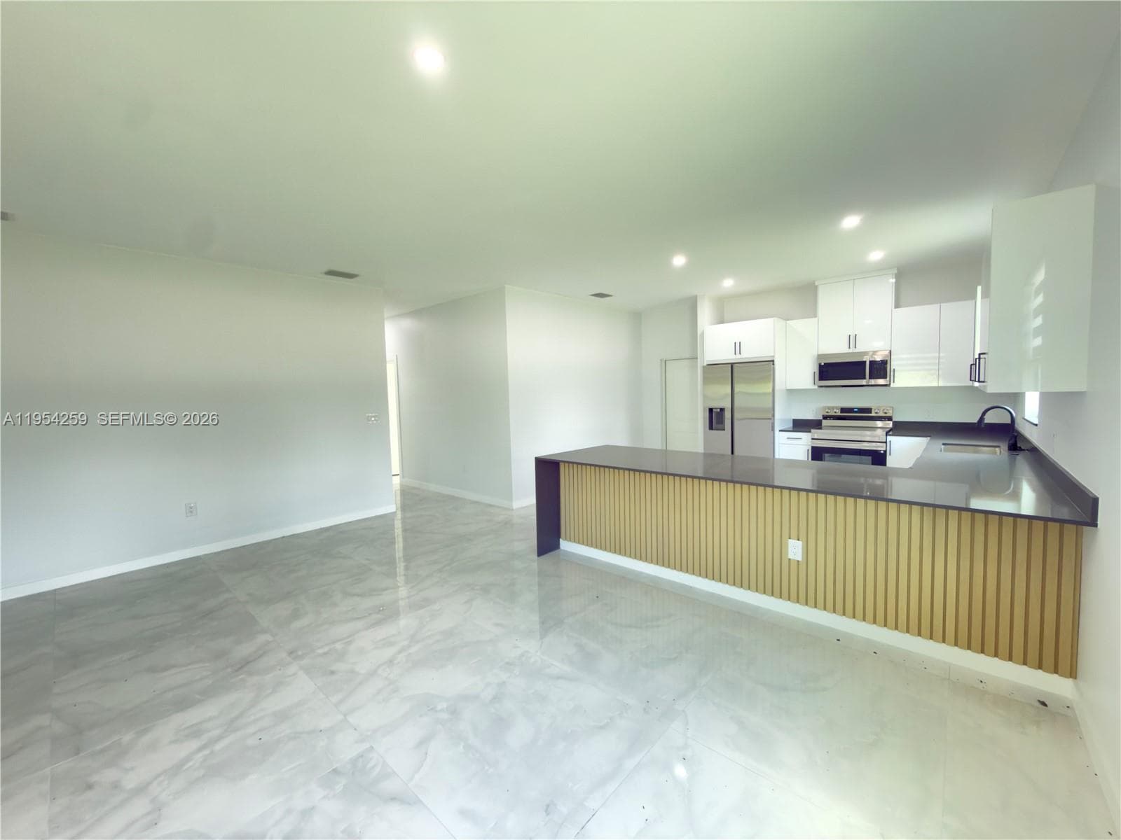 1111 GUNBY AVE S, Lehigh Acres, FL 33974 — zdjęcie 4