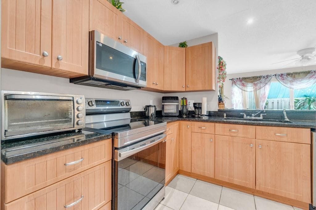 3611 NW 122nd Terrace # 3611, Sunrise, FL 33323 — zdjęcie 3
