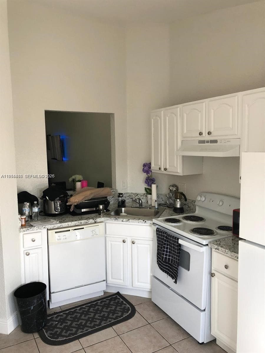 27 NE 13th Ave # 4, Homestead, FL 33033 — zdjęcie 4
