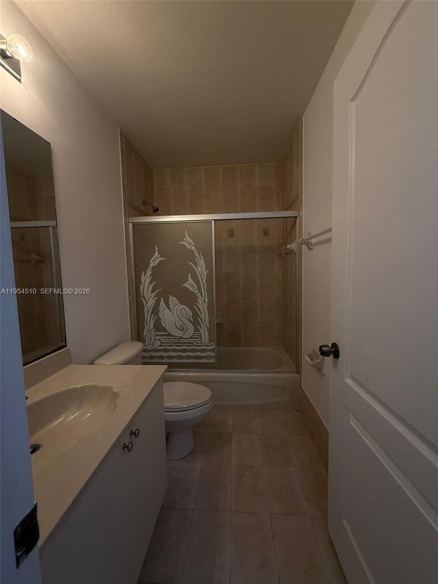17640 NW 73rd Ave # 200-19, Hialeah, FL 33015 — zdjęcie 2