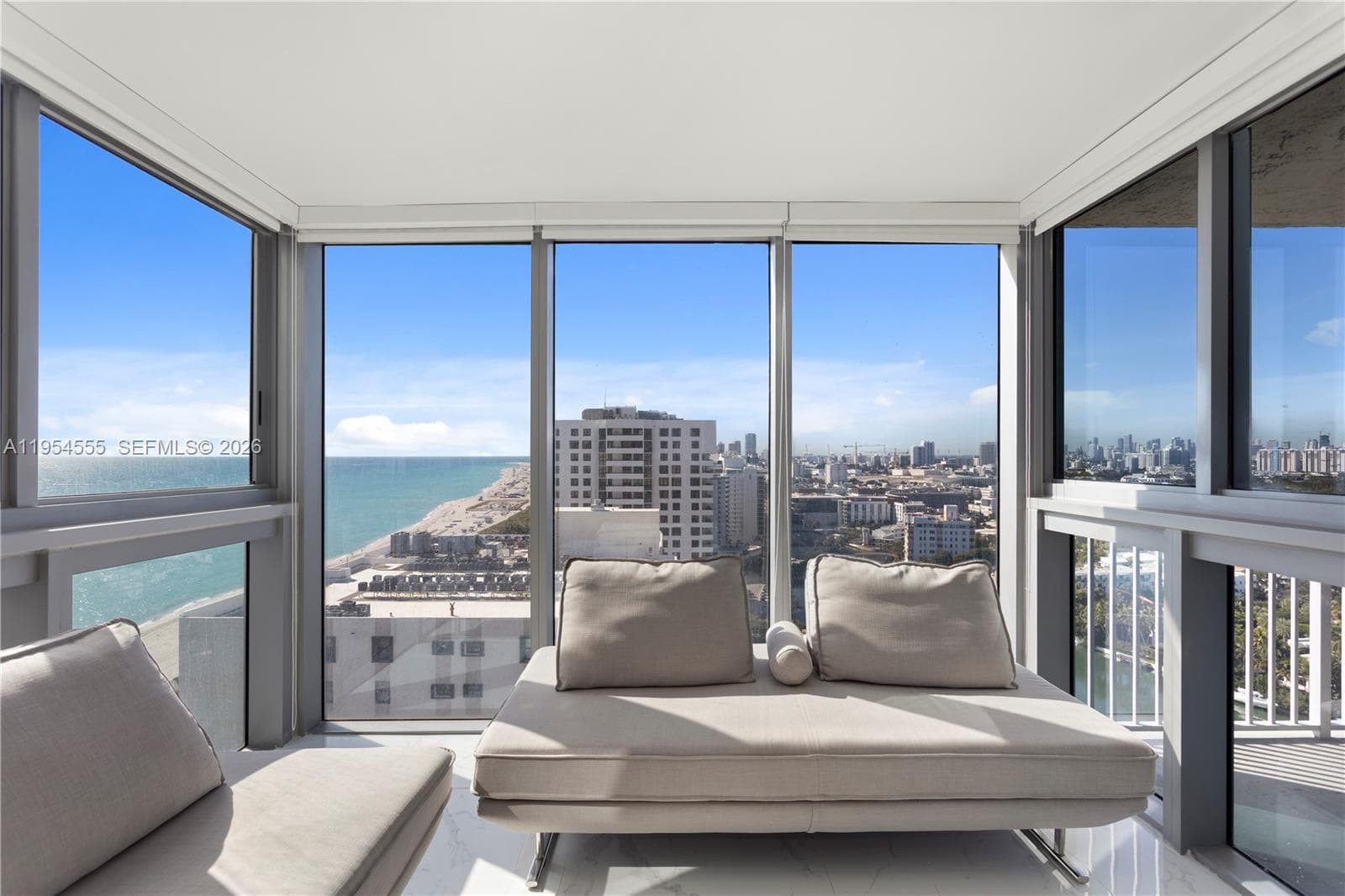 2655 Collins Ave # PH06/08, Miami Beach, FL 33140 — zdjęcie 2