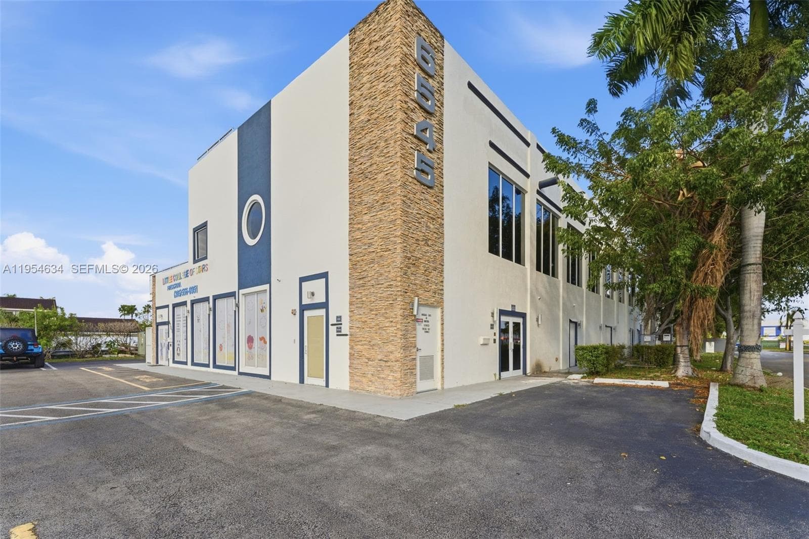 6545 NW 169th St, Hialeah, FL 33015 — zdjęcie 5