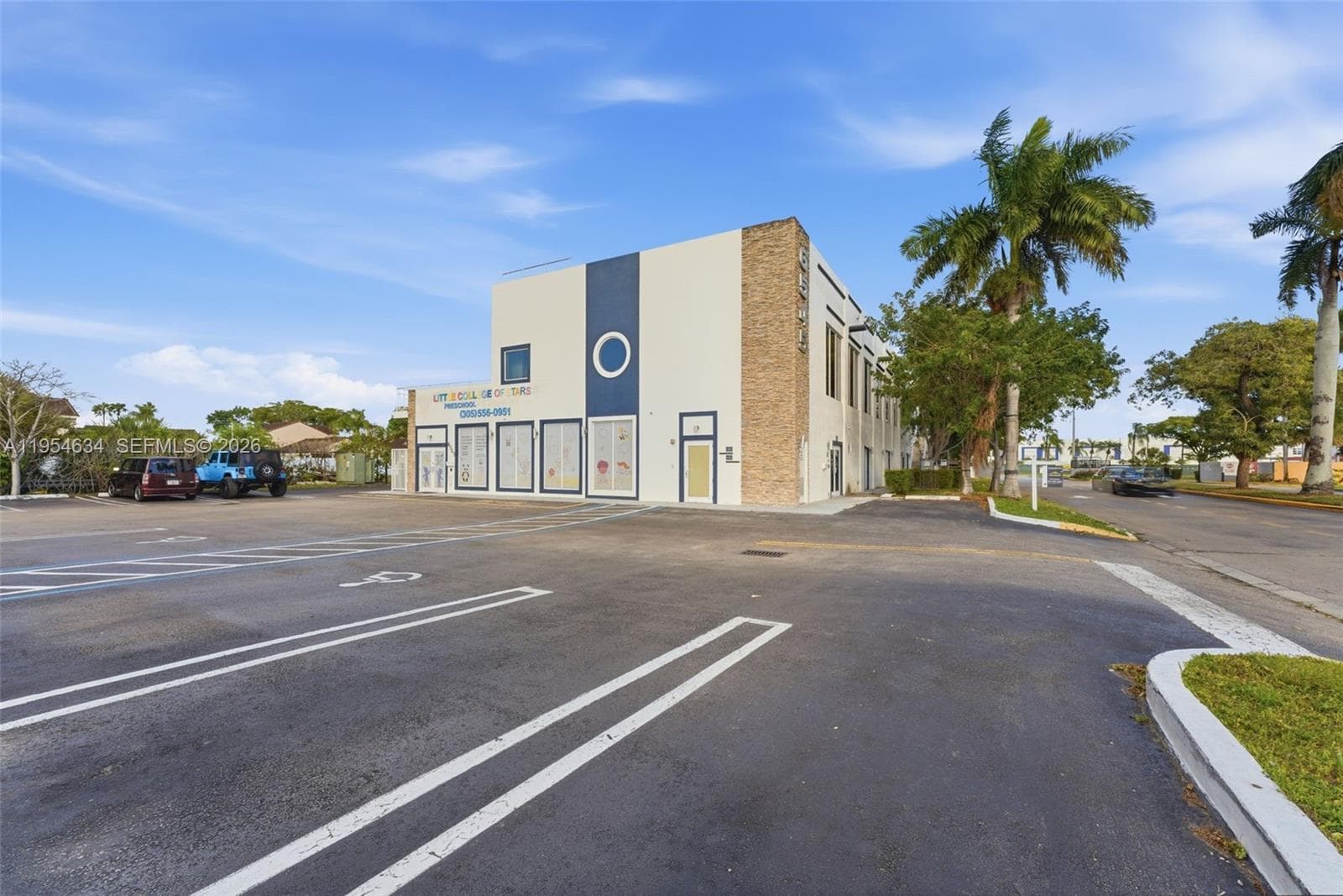 6545 NW 169th St, Hialeah, FL 33015 — zdjęcie 4