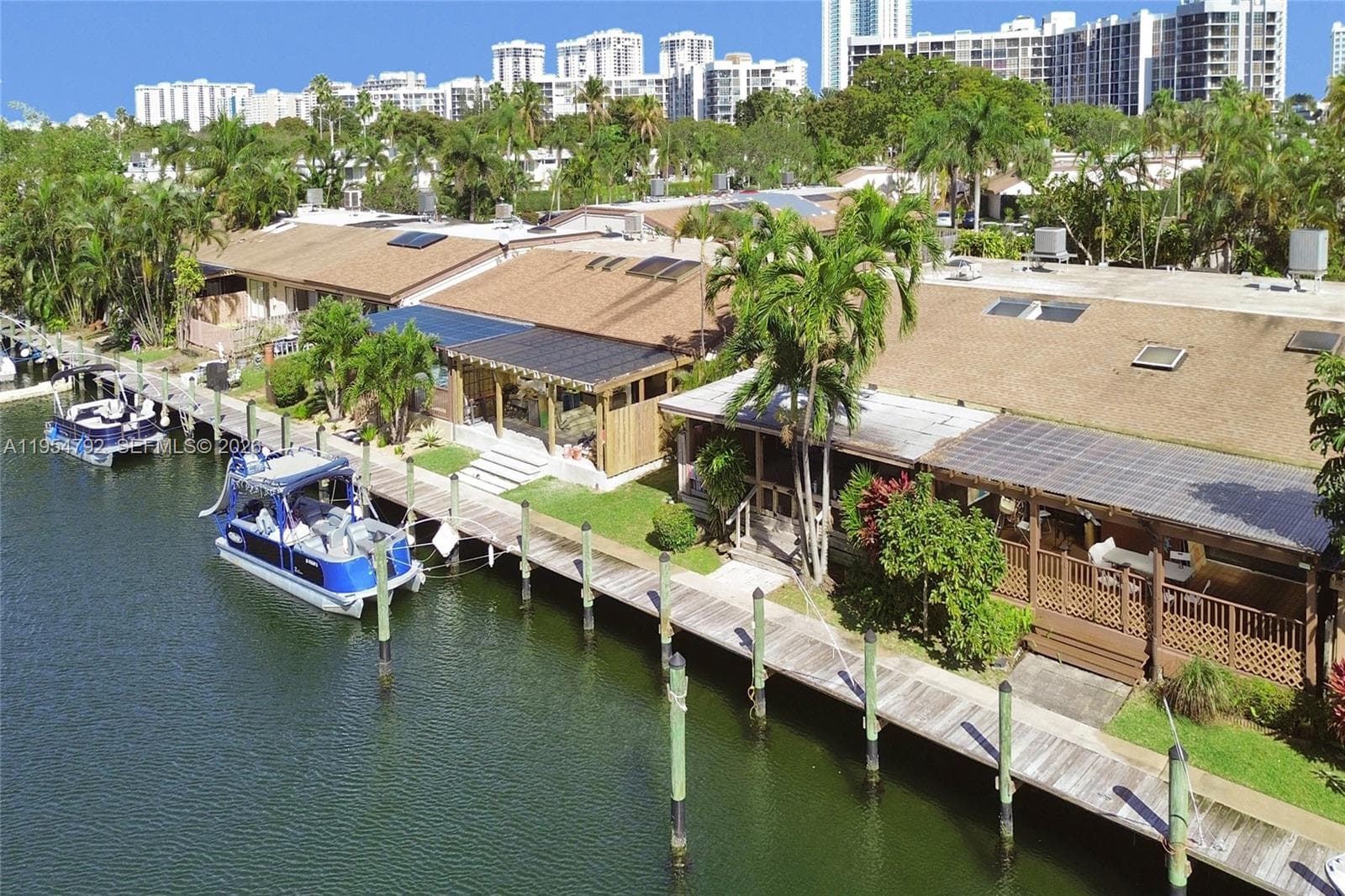 2619 S Parkview Dr, Hallandale Beach, FL 33009 — zdjęcie 3