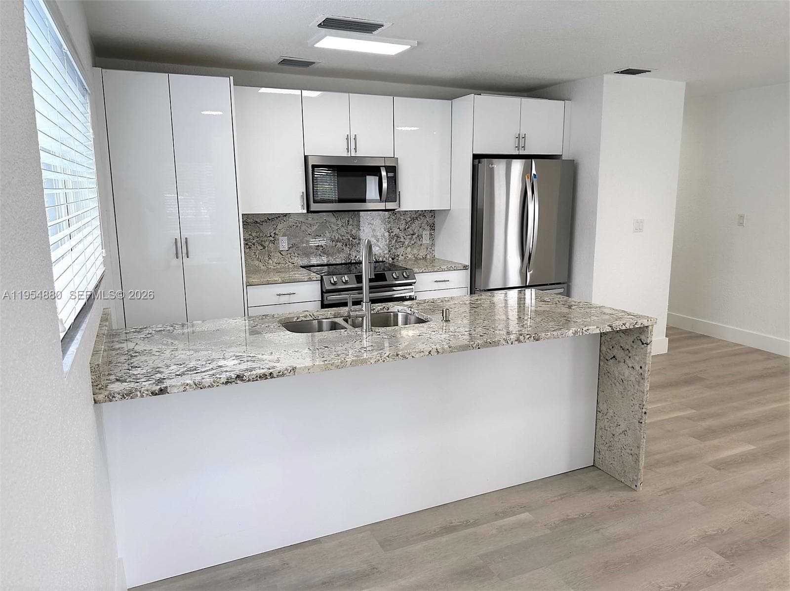 11230 SW 5th St # 1, Sweetwater, FL 33174 — zdjęcie 5