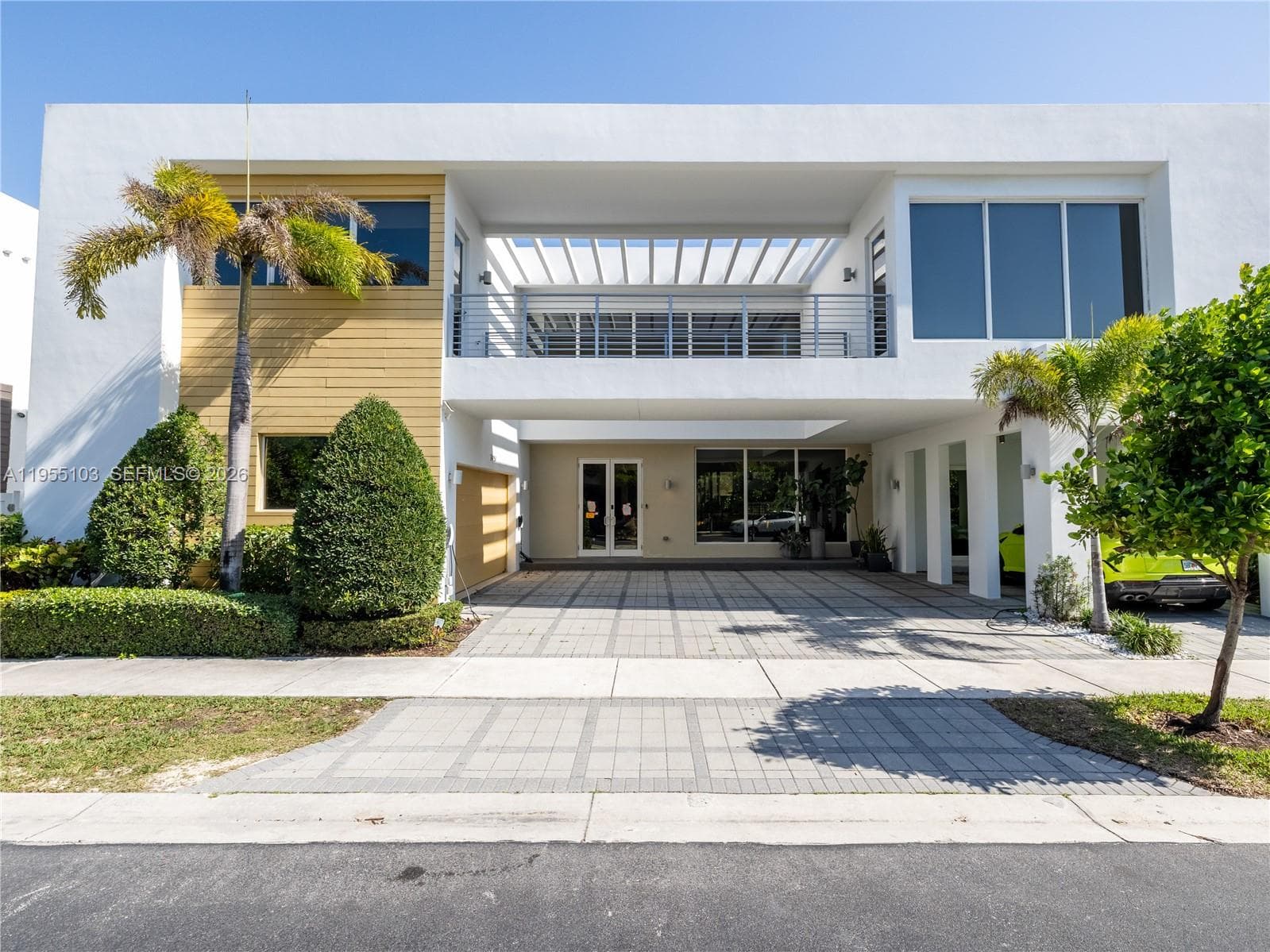 7451 NW 103rd Ct, Doral, FL 33178