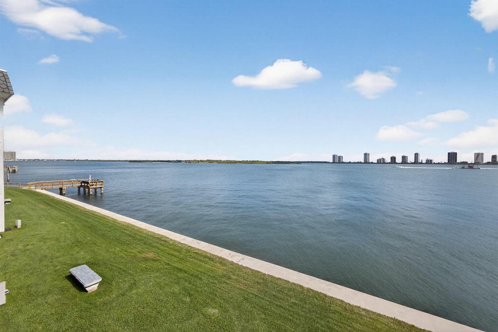 100 Shore Court # 208, North Palm Beach, FL 33408