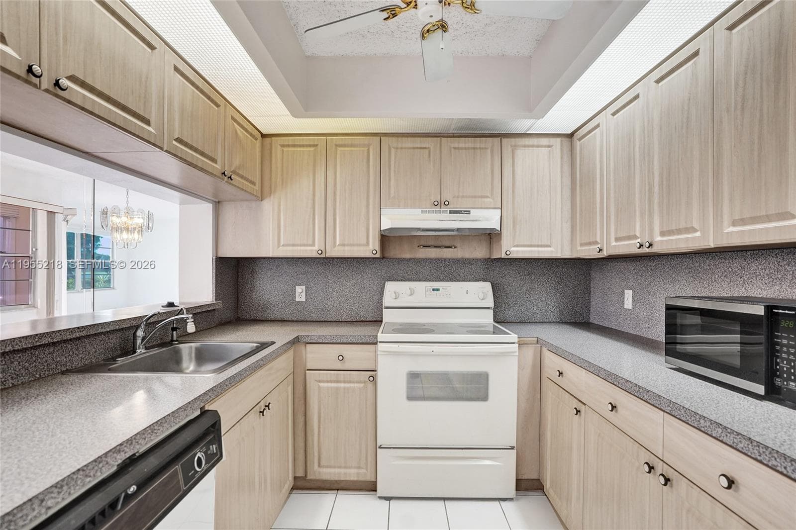 900 SW 128th Ave # 103D, Pembroke Pines, FL 33027 — zdjęcie 2