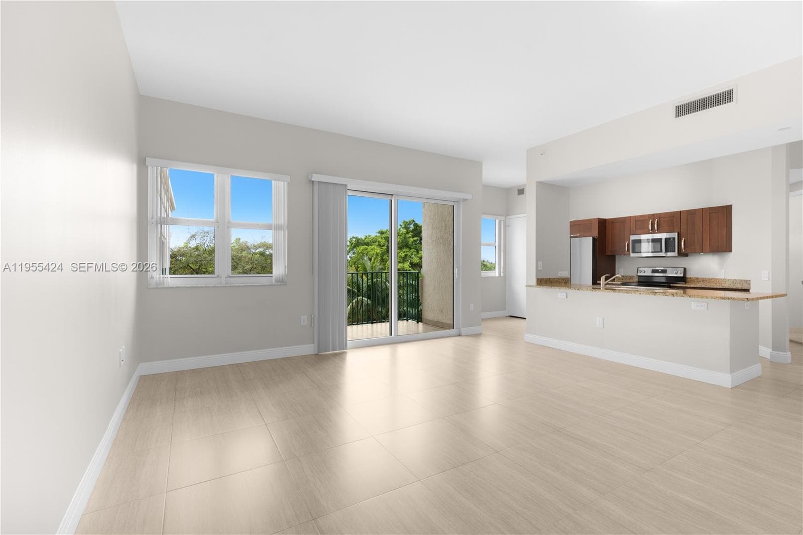 20000 E Country Club Dr # 402, Aventura, FL 33180 — zdjęcie 5