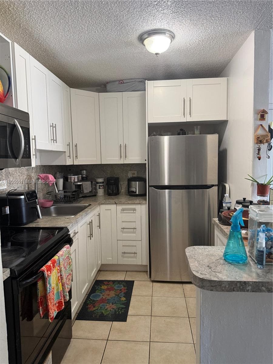 7120 NW 179th St # 105, Hialeah, FL 33015 — zdjęcie 3