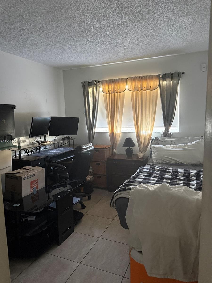 7120 NW 179th St # 105, Hialeah, FL 33015 — zdjęcie 4