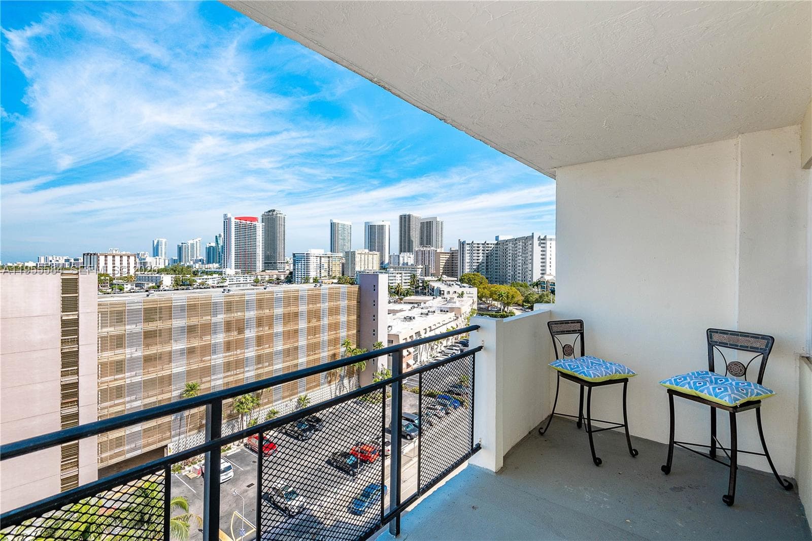 401 Golden Isles Dr # 902, Hallandale Beach, FL 33009