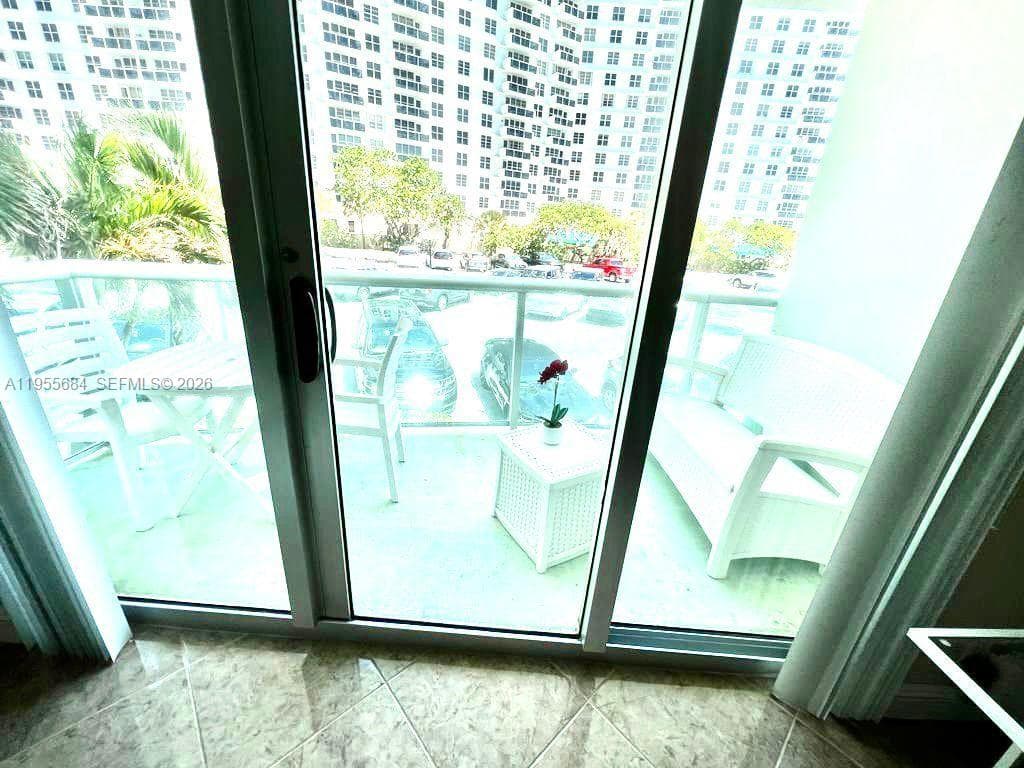 3801 S Ocean Dr # 2C, Hollywood, FL 33019