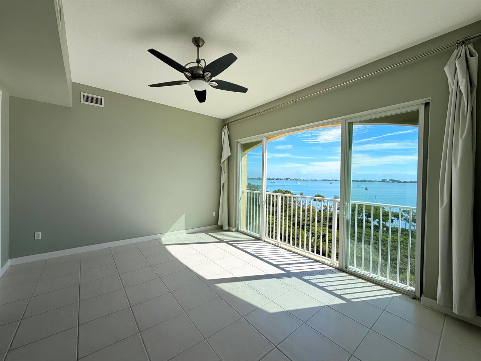 29 Harbour Isle Drive W # Ph01, Hutchinson Island, FL 34949 — zdjęcie 3