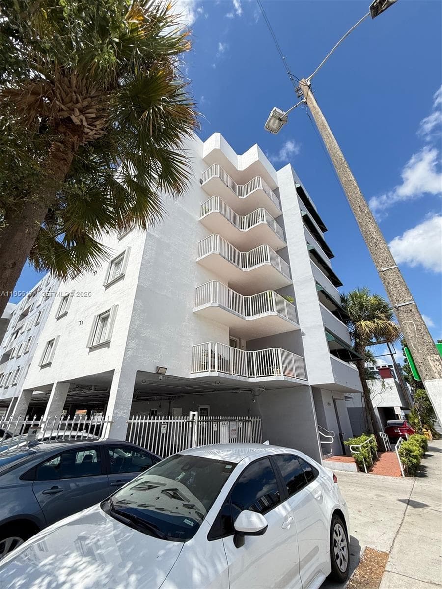 4854 NW 7th St # 508, Miami, FL 33126 — zdjęcie 4