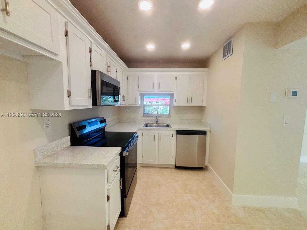 411 S Hollybrook Dr # 305, Pembroke Pines, FL 33025 — zdjęcie 3