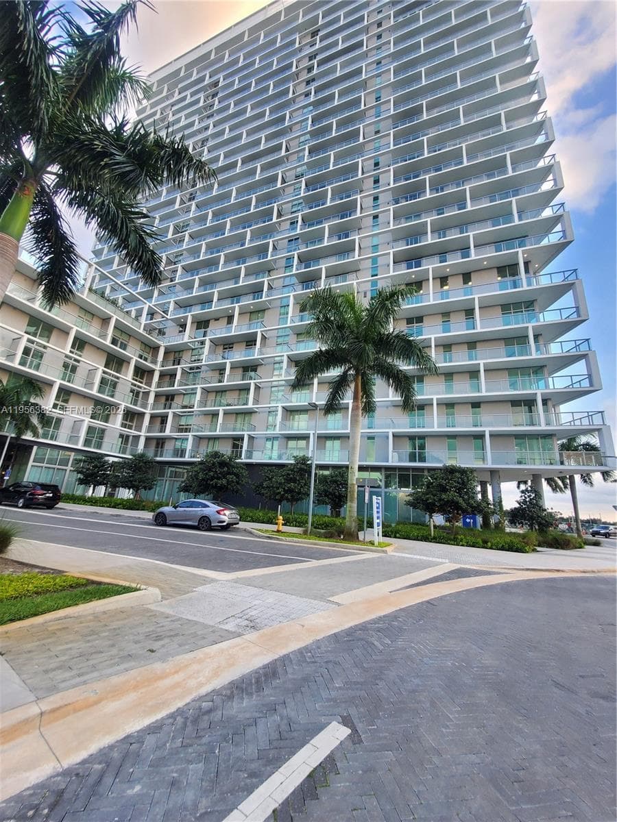 2000 Metropica Way # 412, Sunrise, FL 33323