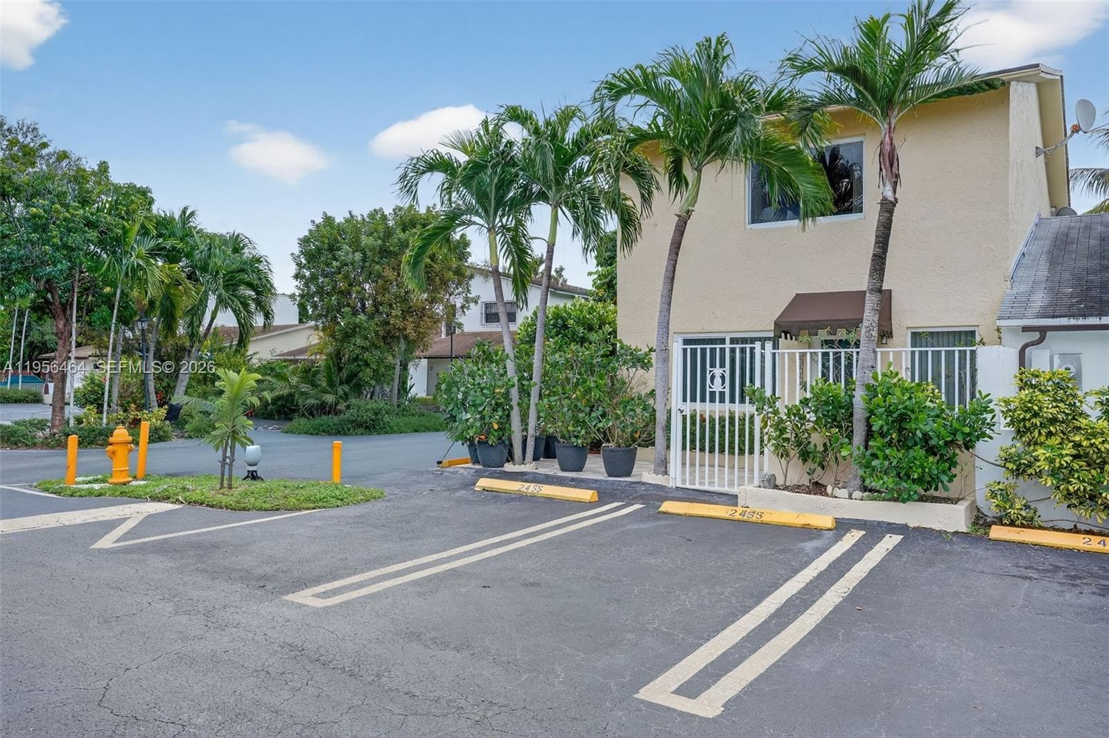 2455 SW 11th St # 7-A, Miami, FL 33135 — zdjęcie 2