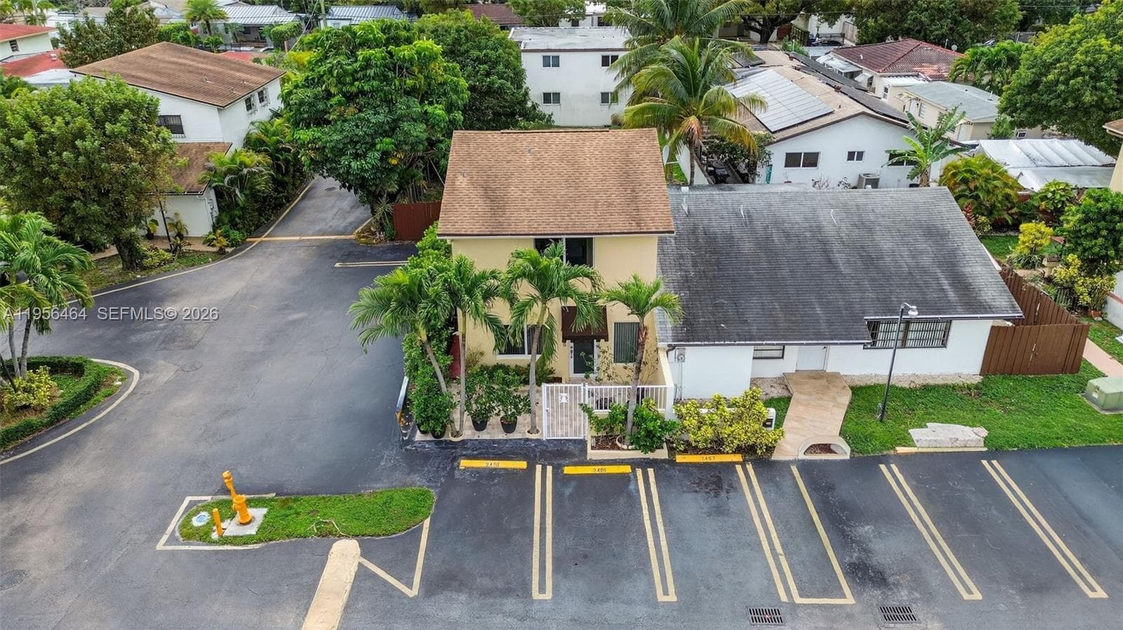2455 SW 11th St # 7-A, Miami, FL 33135 — zdjęcie 3