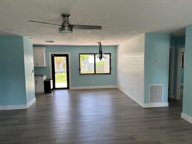 907 SE Lake Street, Stuart, FL 34994 — zdjęcie 2