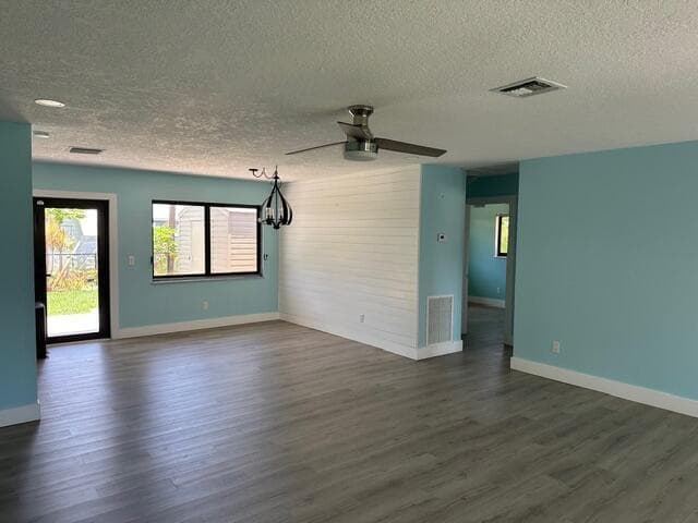 907 SE Lake Street, Stuart, FL 34994 — zdjęcie 3