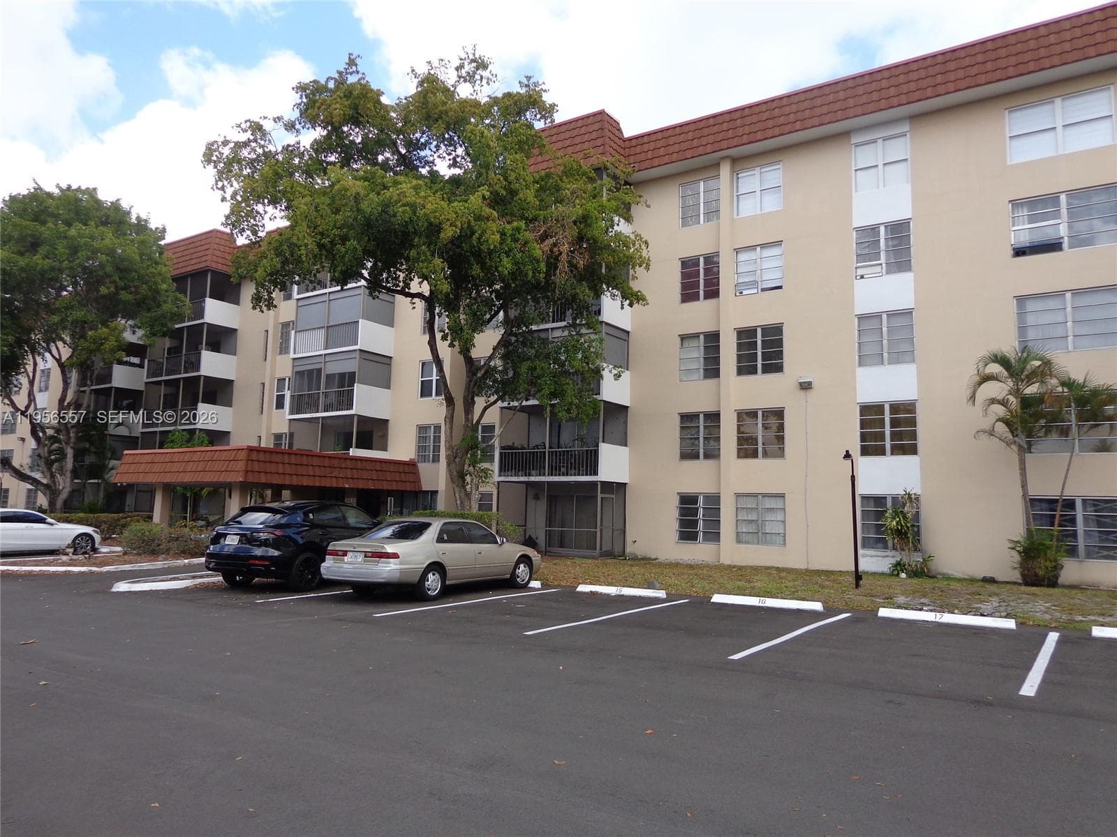 4172 Inverrary Dr # 110, Lauderhill, FL 33319 — zdjęcie 2
