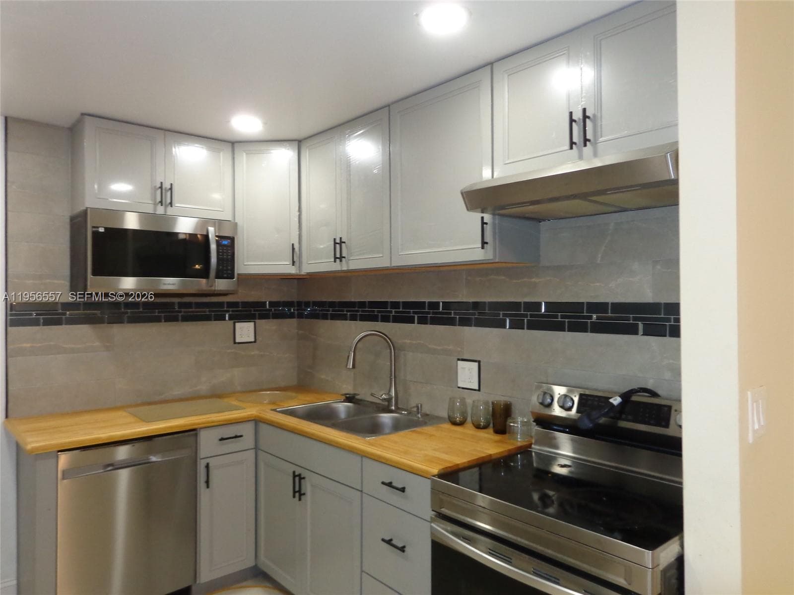 4172 Inverrary Dr # 110, Lauderhill, FL 33319 — zdjęcie 4