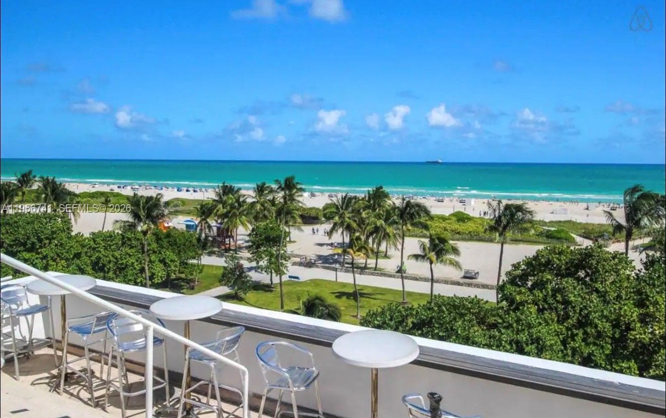 1036 Ocean Dr # B201, Miami Beach, FL 33139