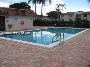 900 NE 209th Ter # 104-31, Miami, FL 33179 — zdjęcie 3