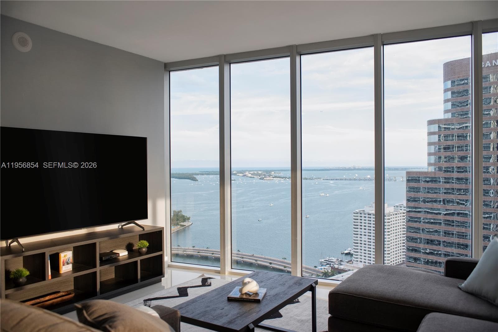 485 Brickell Ave # 3208, Miami, FL 33131