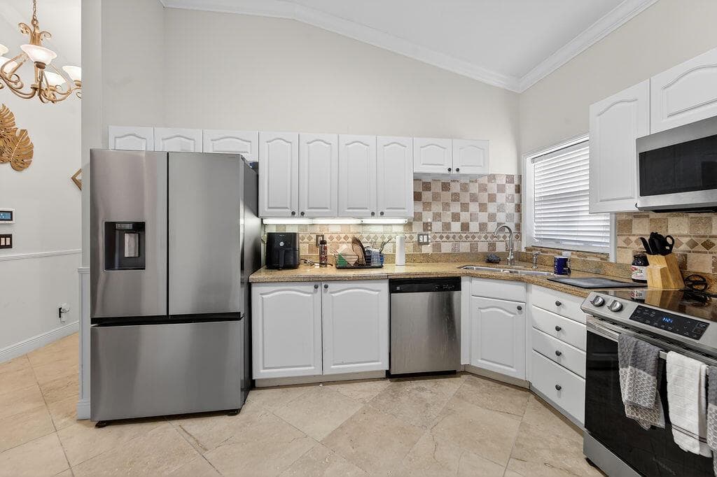 8063 Via Hacienda, Riviera Beach, FL 33418 — zdjęcie 3