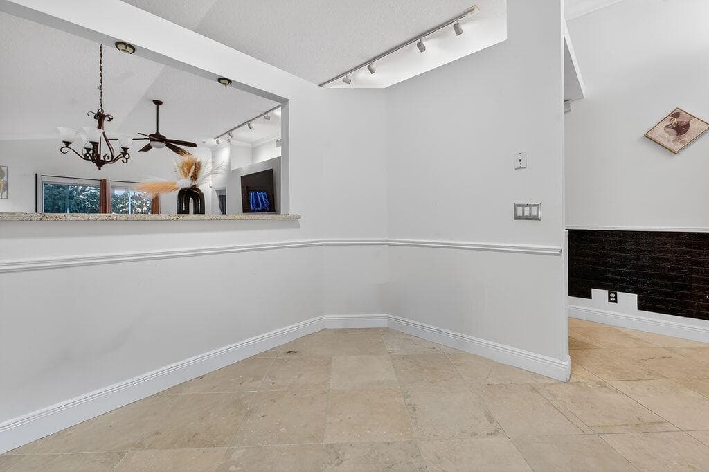 8063 Via Hacienda, Riviera Beach, FL 33418 — zdjęcie 4