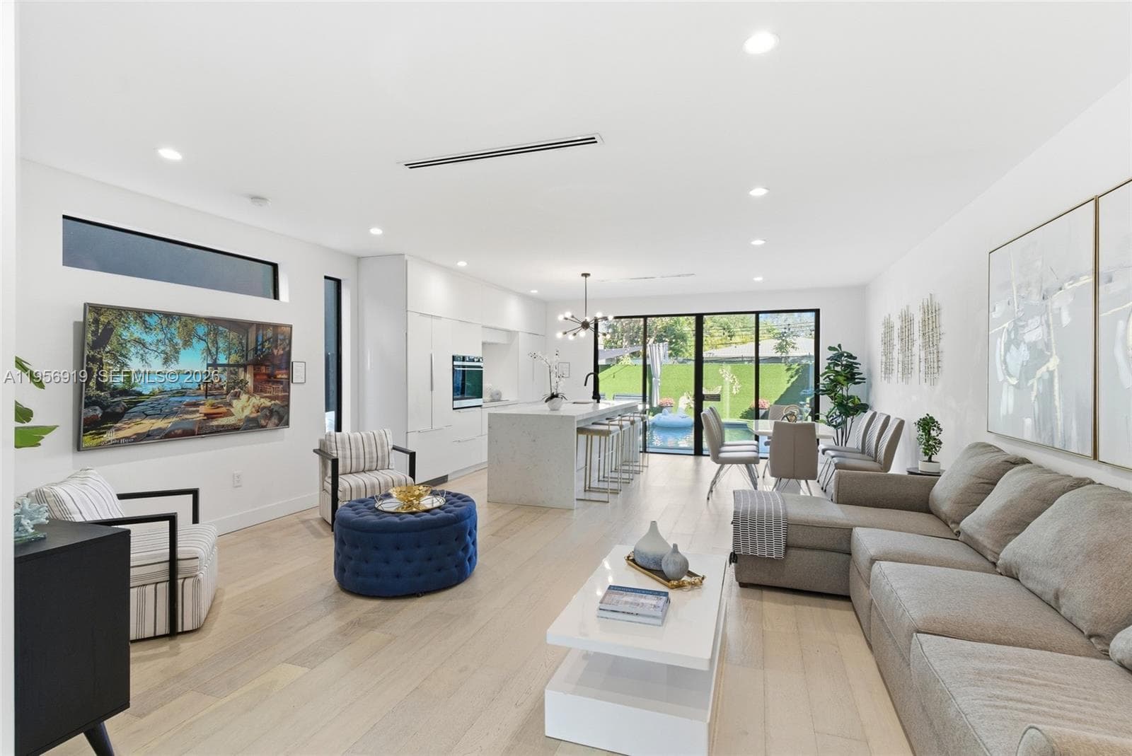 255 NW 39th St, Miami, FL 33127 — zdjęcie 2