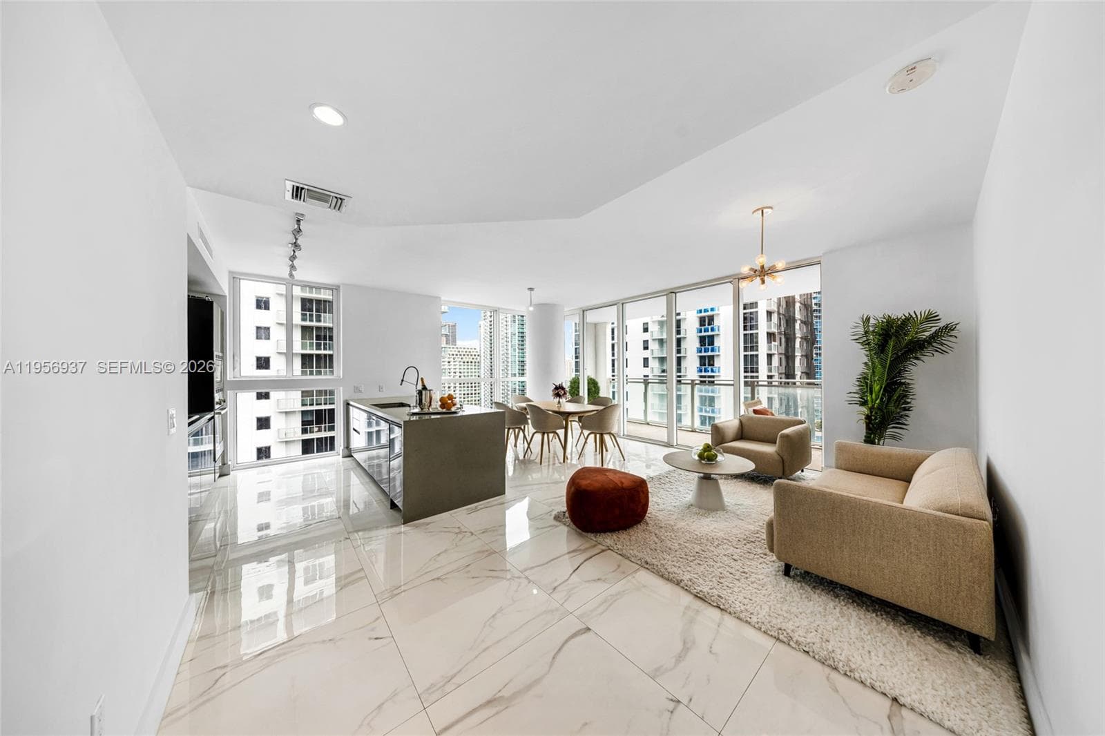 1080 Brickell Ave # 2708, Miami, FL 33131 — zdjęcie 5