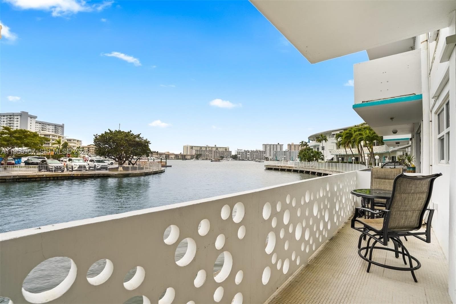 2500 Diana Dr # 104, Hallandale Beach, FL 33009 — zdjęcie 2