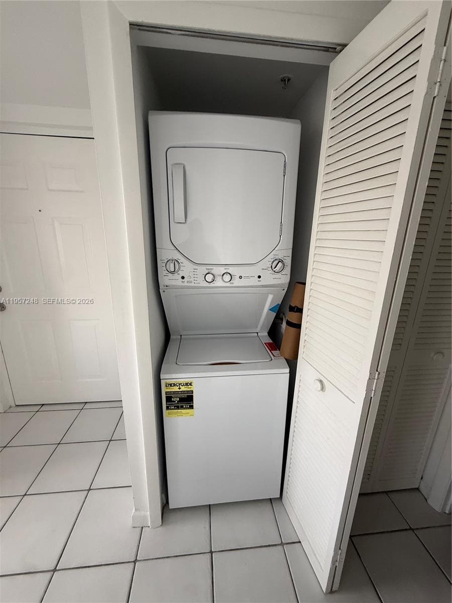 3052 SW 27th Ave # 301, Miami, FL 33133 — zdjęcie 4
