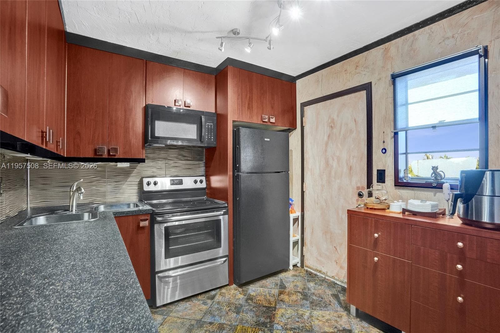 1000 NE 12th Ave # 505, Hallandale Beach, FL 33009 — zdjęcie 5