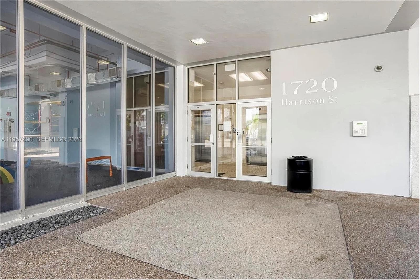 1720 Harrison St # 7A, Hollywood, FL 33020 — zdjęcie 2
