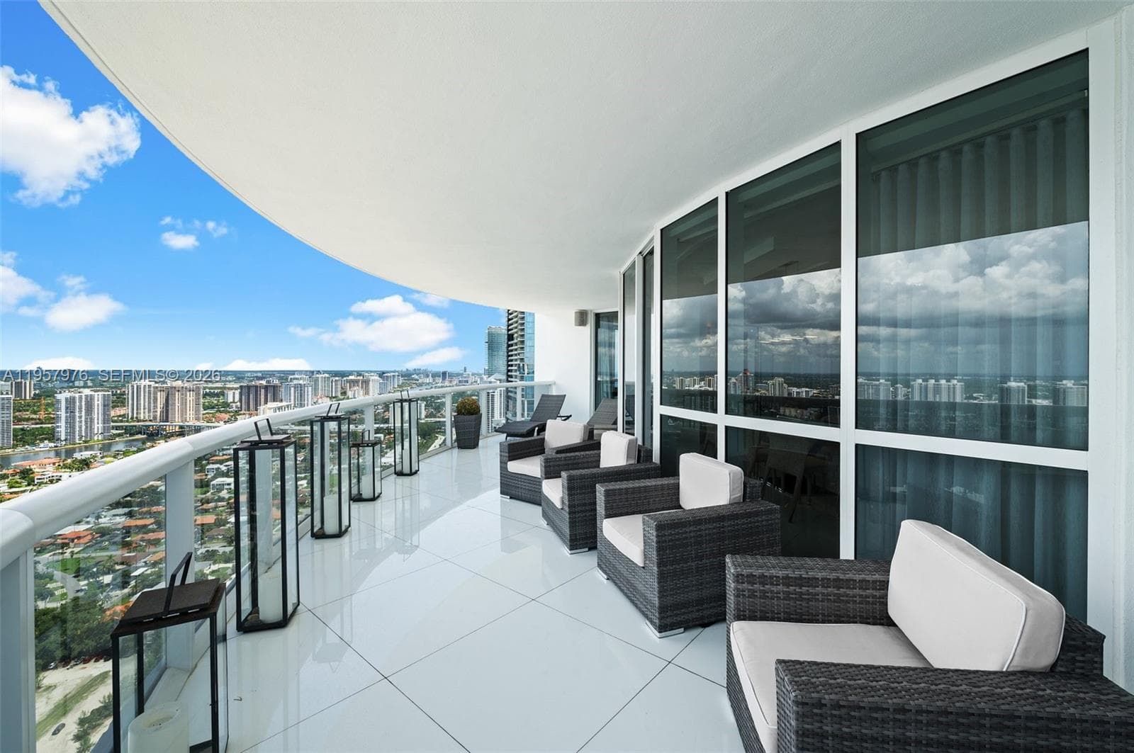 18201 Collins Ave # 5201, Sunny Isles Beach, FL 33160 — zdjęcie 3